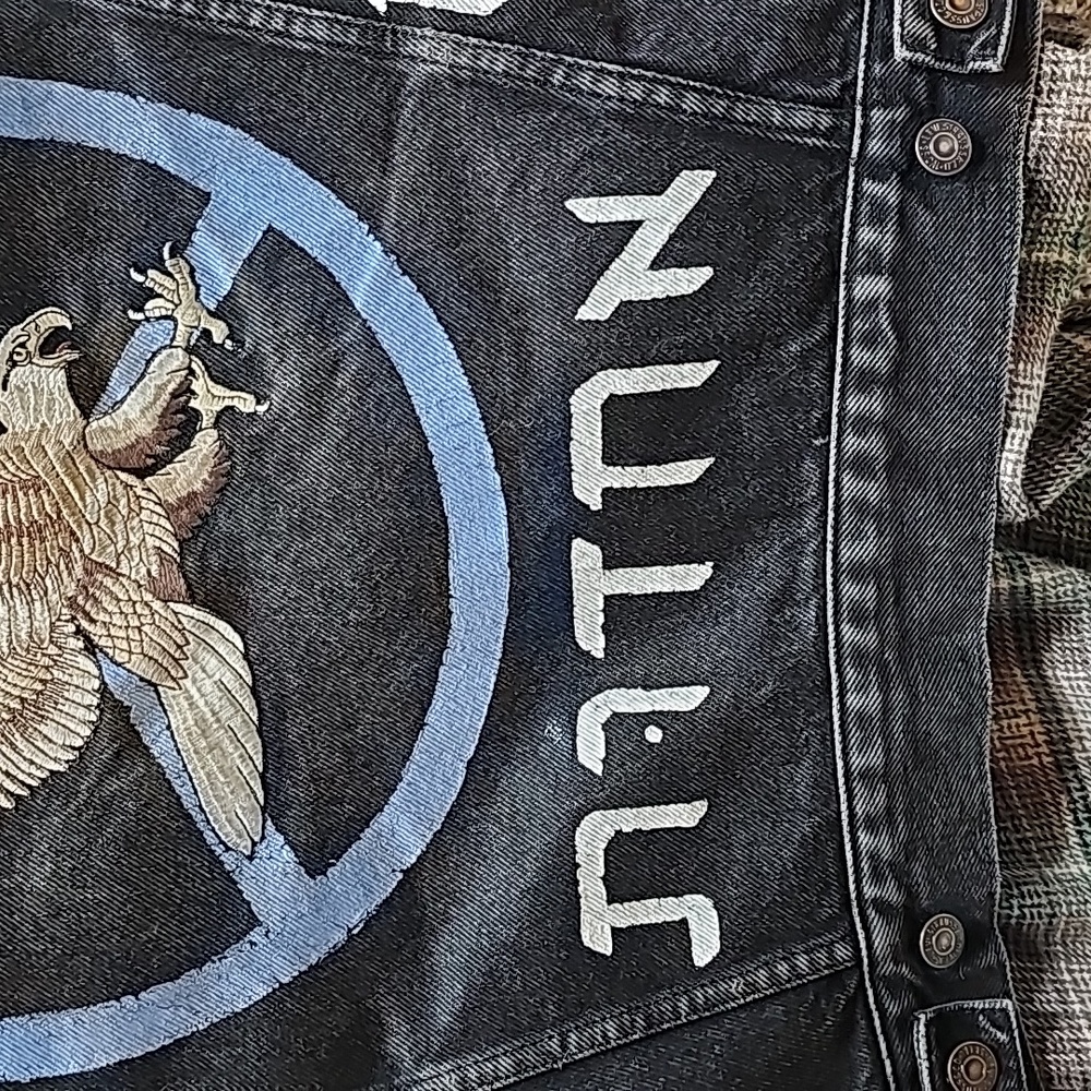 Levis trucker jacket circa 1989, Size medium. With Bullhead size medium insulat. - Picture 11 of 14